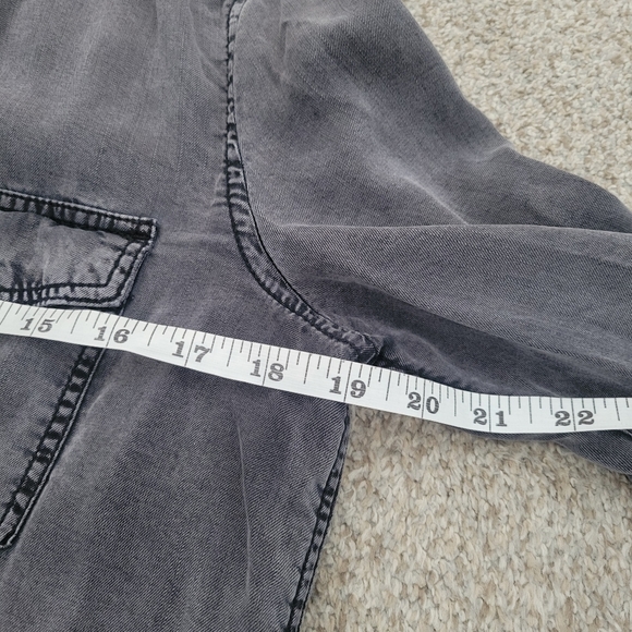 American Eagle Boyfriend Fit Distressed Black Denim Shirt sz S - Like New - Picture 6 of 7